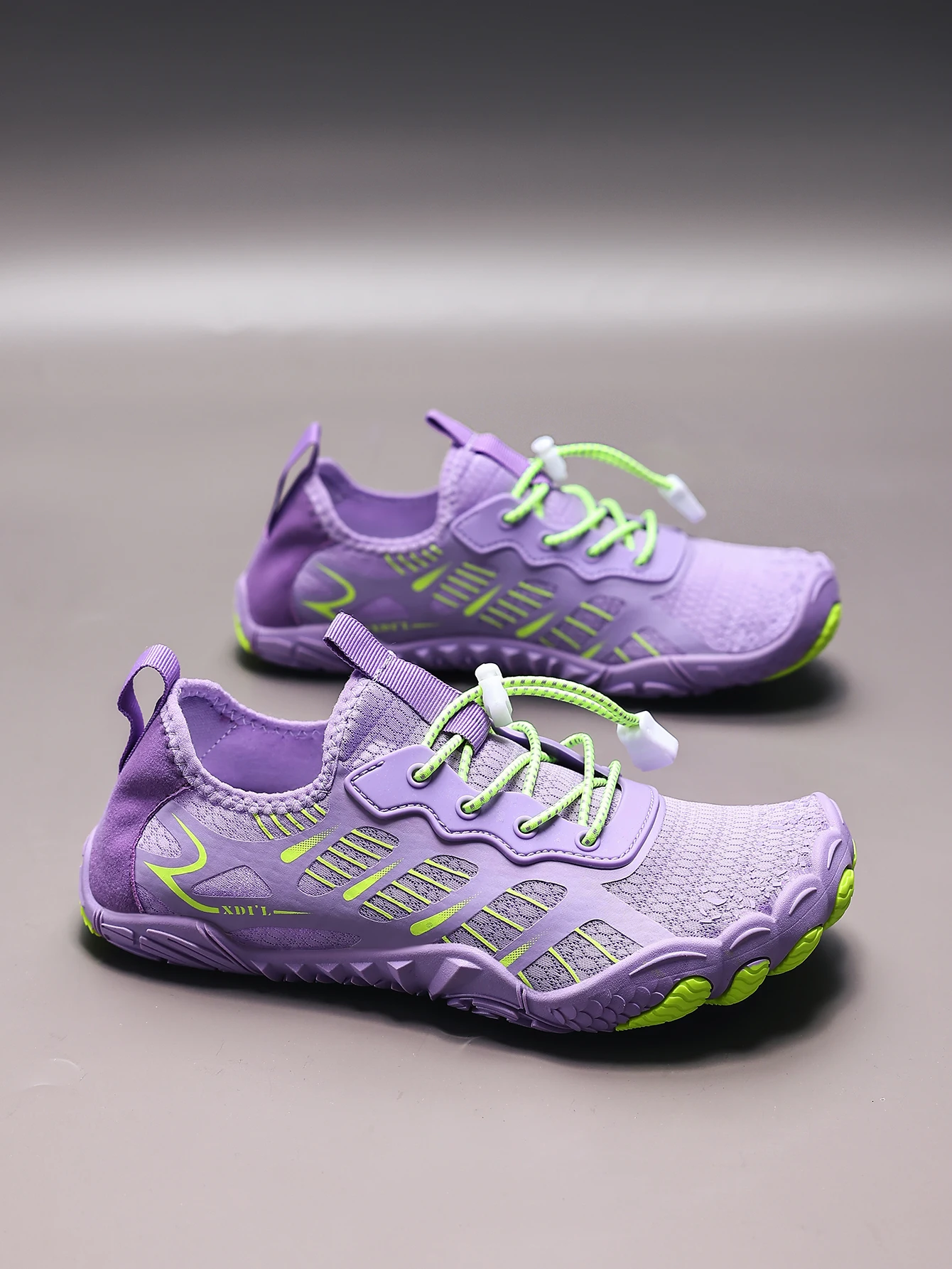屋内フィットネス静音ランニングシューズ女性用モデルトレーニングスポーツシューズジムヨガシューズ滑り止めランニングマシン専用ジャンプシューズ