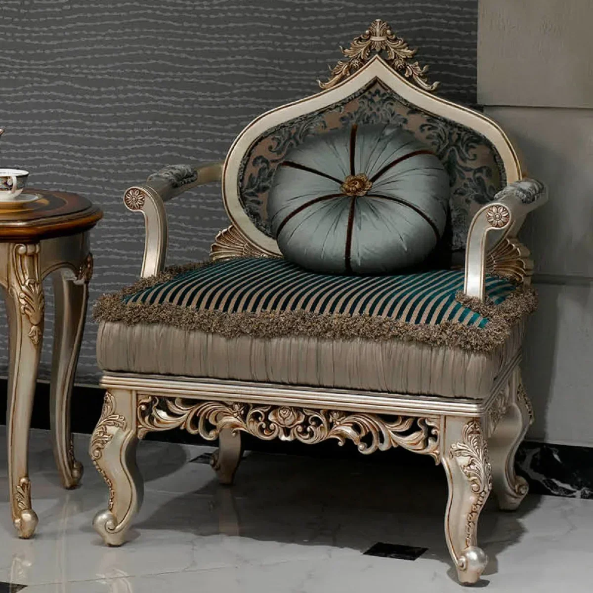 

French villa sofa chair cloth large apartment luxury European backrest chair high-grade solid wood leisure chair