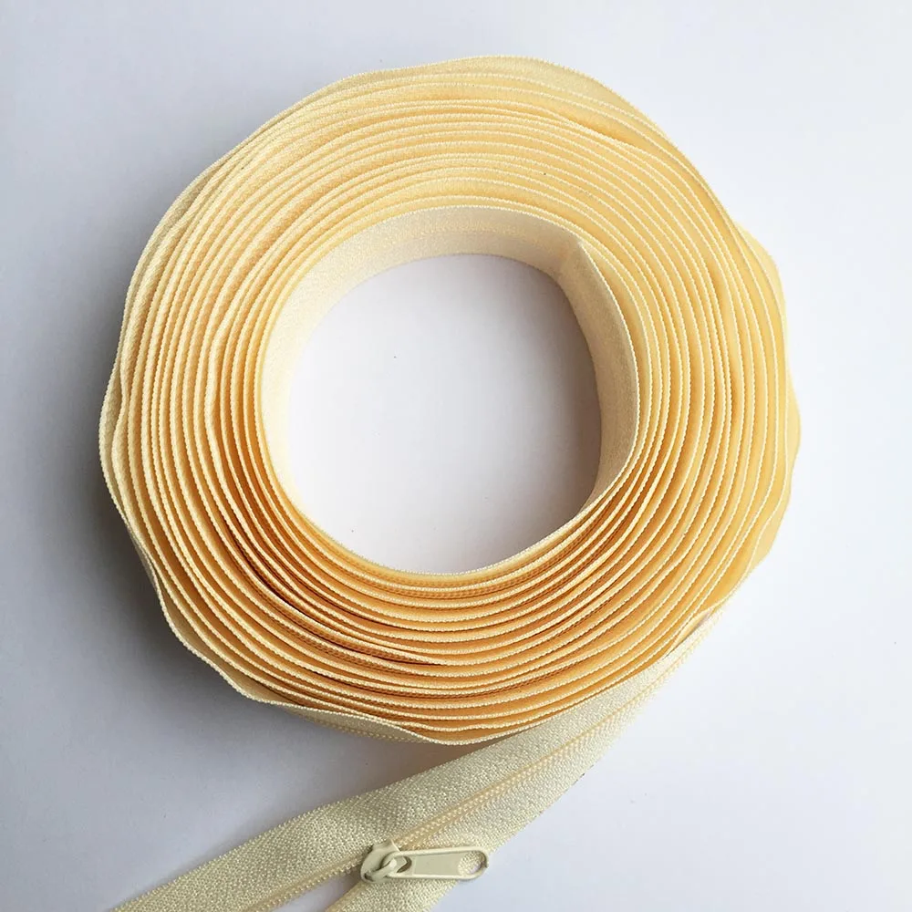 سحاب 3 #    بسحابات لفائف النايلون المترية مع مزلقات بسحاب للمحافظ والحقائب ومشاريع الخياطة الأخرى وإكسسوارات الخياطة بسحاب