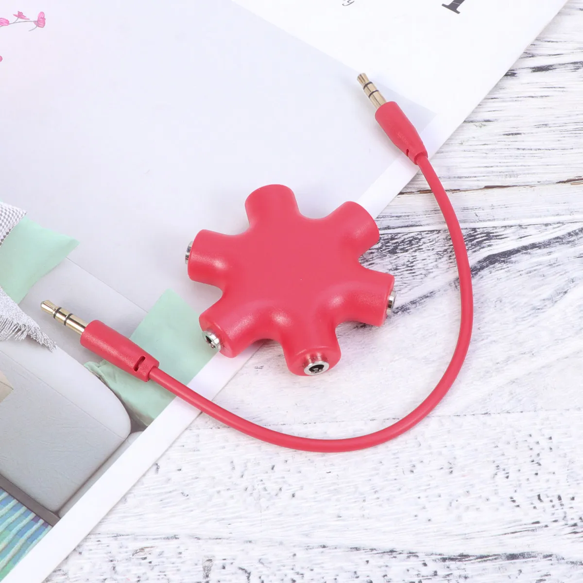 Earphone Splitter Adapter 5 Way 6 Port Red Headphone Jack Splitter Connector for Phone Music Player Pc Sharing Friends