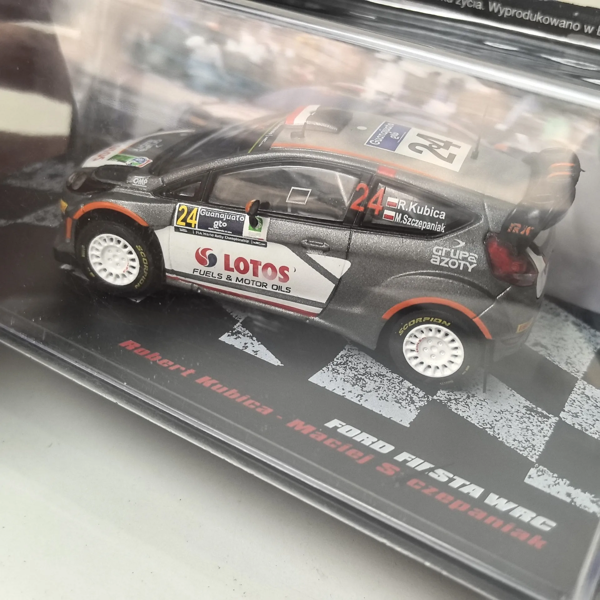 Box Cracking Diecast IXO 1/43 Scale FORD FIESTA WRC #24 2015 72 Alloy Car Model - view 4