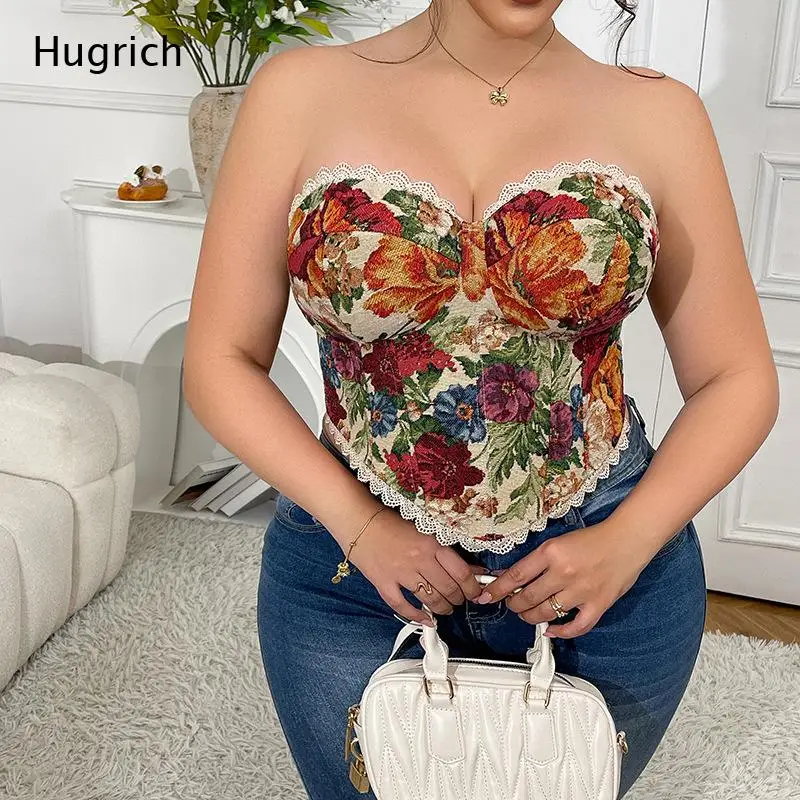 Floral Print Corset Top with Lace Trim Sweetheart Neckline and Boned Structure Form Fitting Design for Elegant Styling