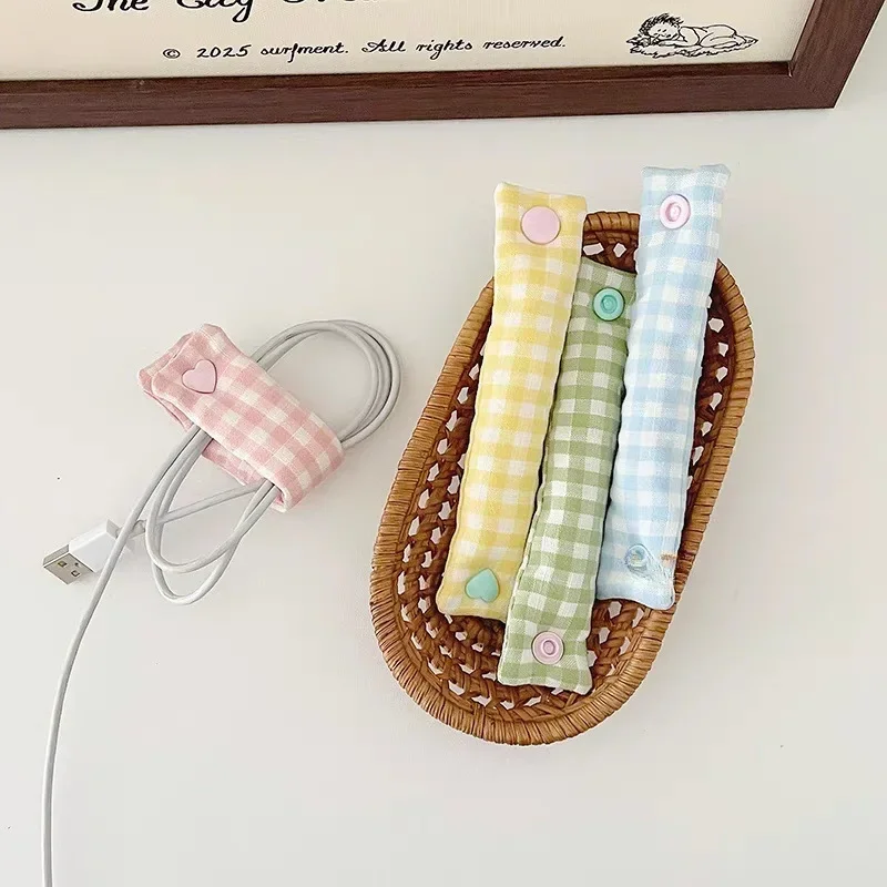 Organisateur de câbles de téléphone à carreaux, style INS, sangle de rangement réutilisable, support mignon pour câbles de données et écouteurs, pour la maison et le bureau, 1 pièce