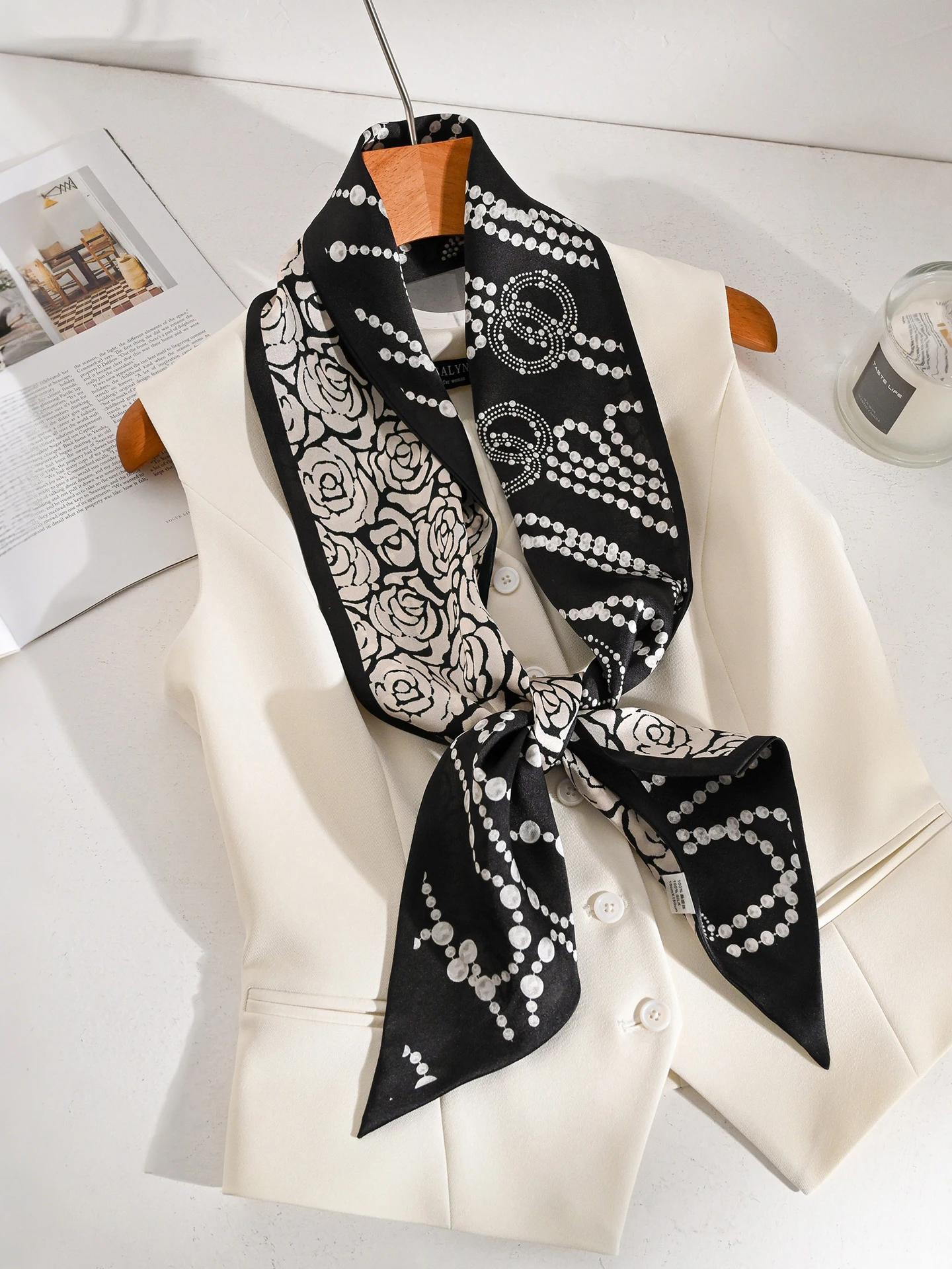 黒のシルクスカーフ-レディース新作2026-ロングナロー春用薄手ネクタイ-高級感のあるシャツに合う春のファッションアクセサリー