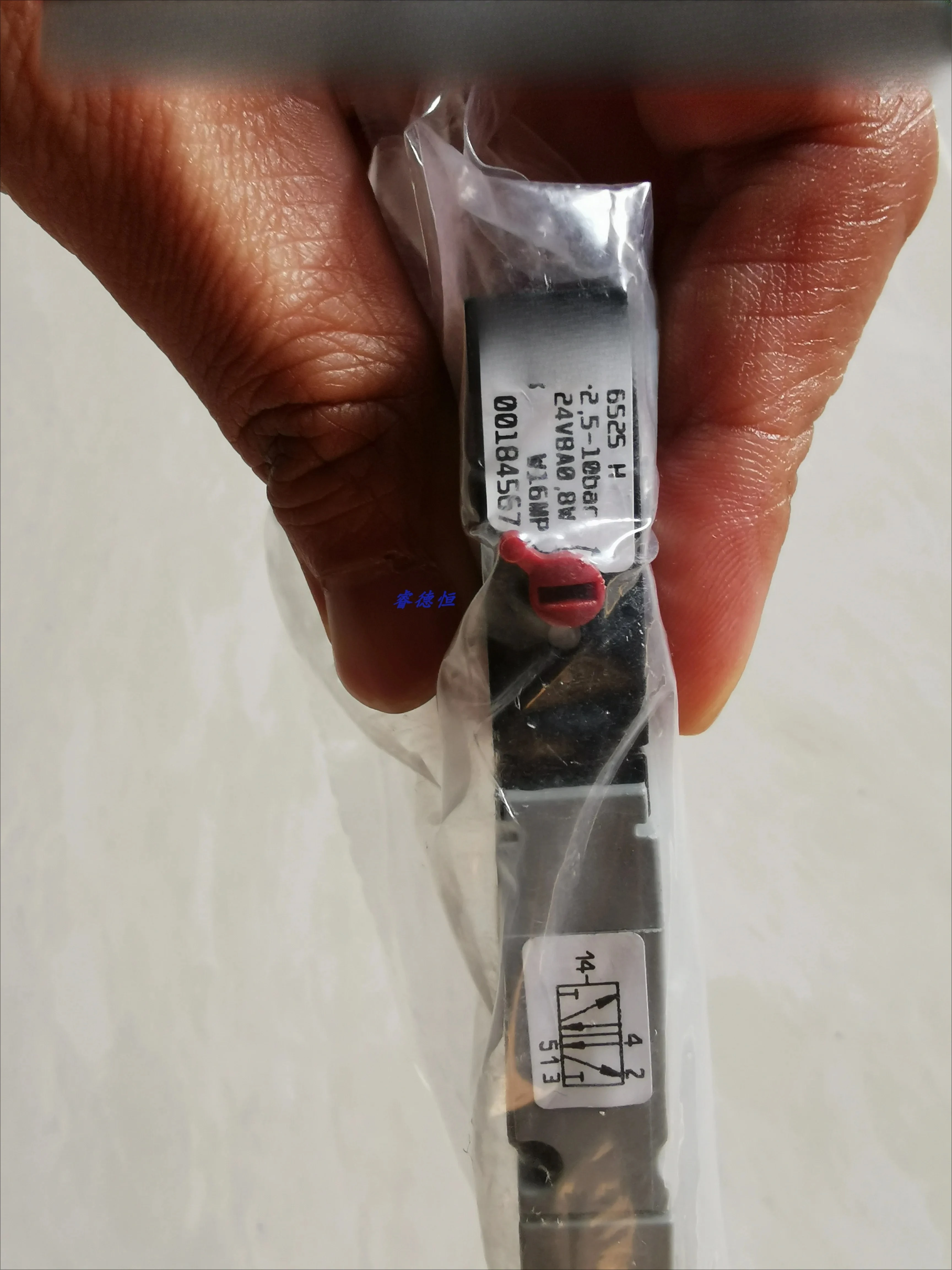 

6526C pilot pneumatic solenoid valve 00224726 in stock 6527