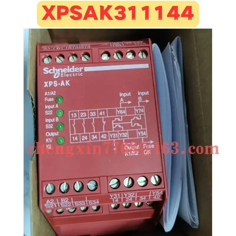 Brand New Original XPSAK311144 Safety Relay