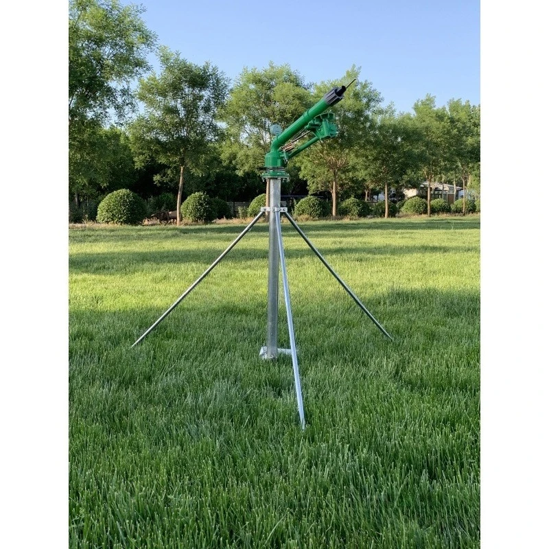 2025 Sprinkler equipment irrigates by rotating swing nozzles to water farmland, gardens and agricultural areas.