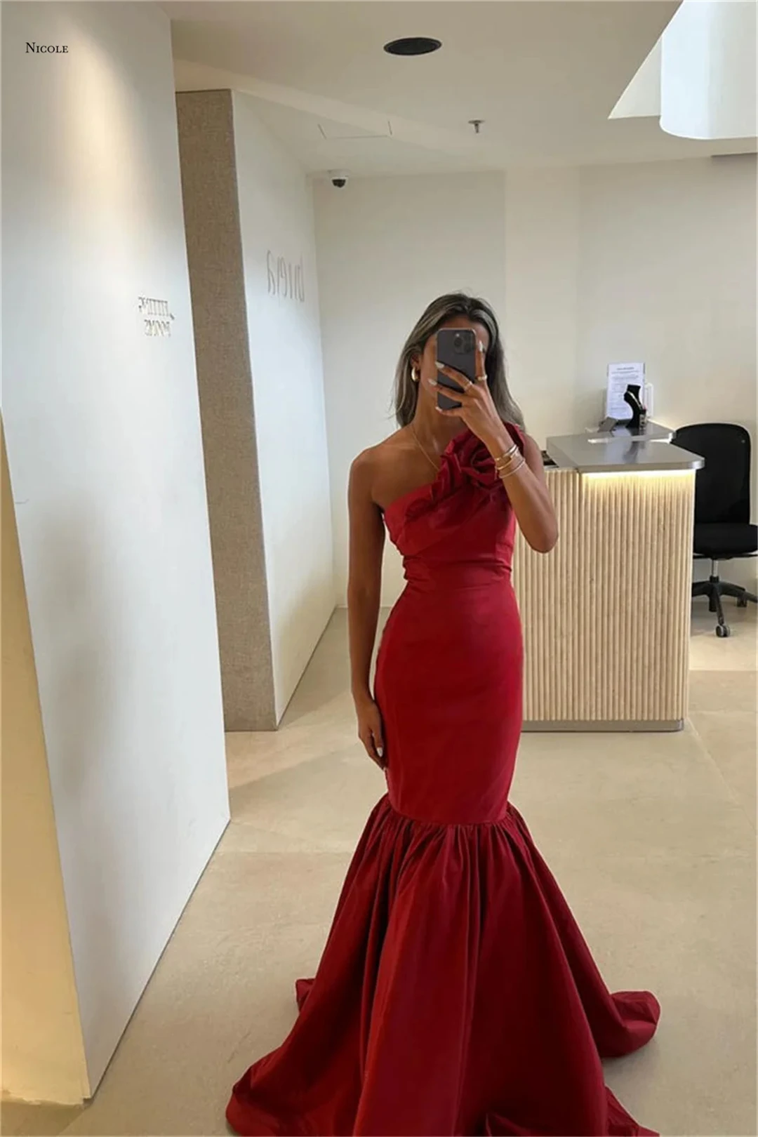 Nicolefish cauda vestidos de baile 2025 luxo feminino elegante vestido de festa fora do ombro feito sob encomenda cetim pano vestidos de baile noite