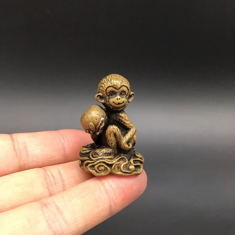 Solid pure copper monkey ornament, cute zodiac monkey, longevity peach copper handle piece, antique copper carving bronze ware