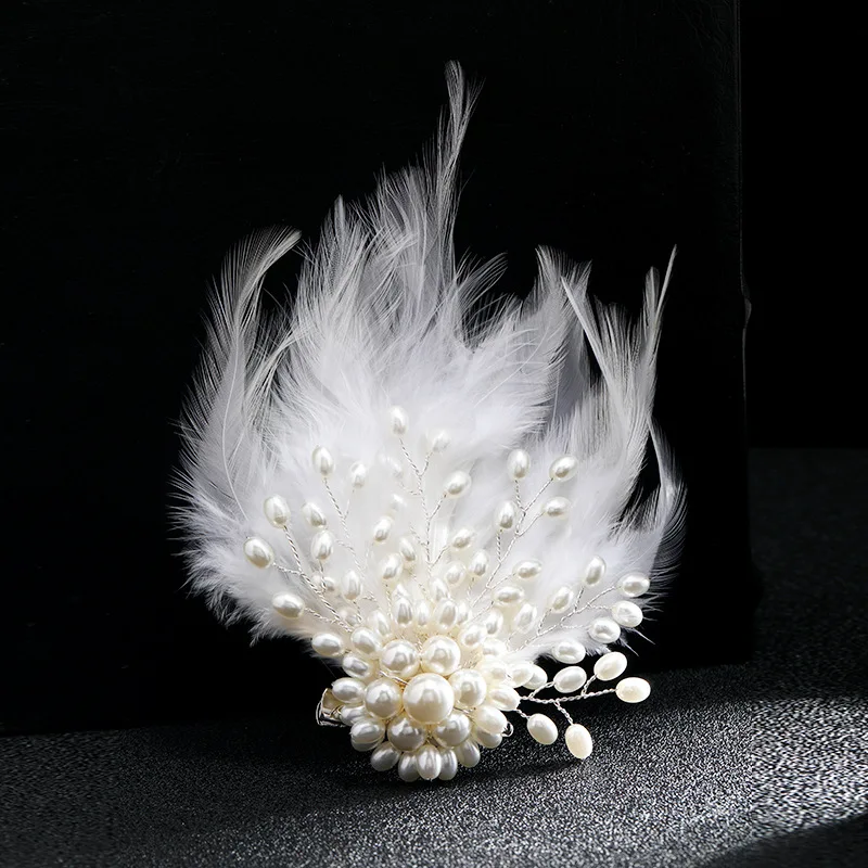 Women Girls Elegant Feather Pearl Vintage Brooch Badges Classic Lady Banquet Wedding Suit Dress Crystal Accessories Jewelry Pins