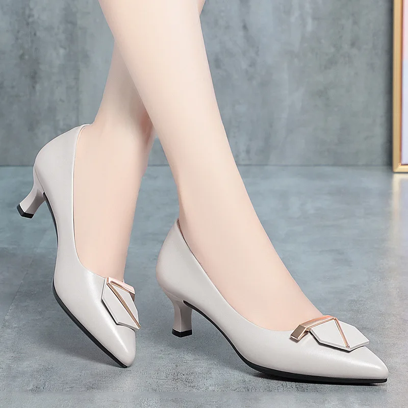 

2024 New Fine High Fashion Luxury Beige High Heels Banquet Women's Shoes Sexy Women's Shoes Square Buckle Decorative Shoes