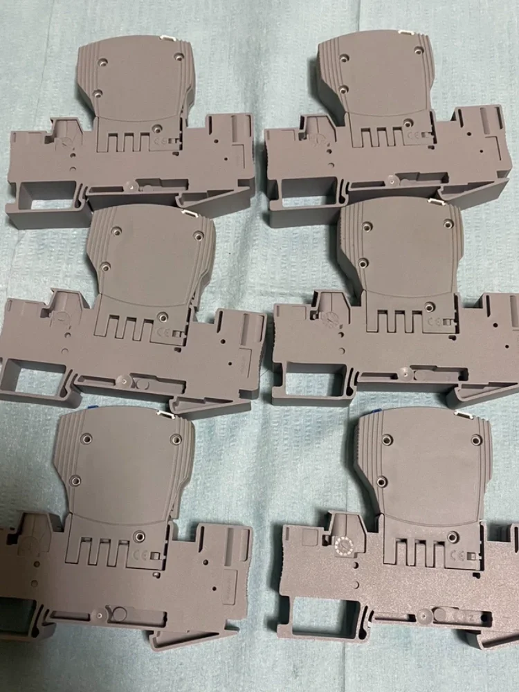 Brand new genuine circuit breaker P2800852