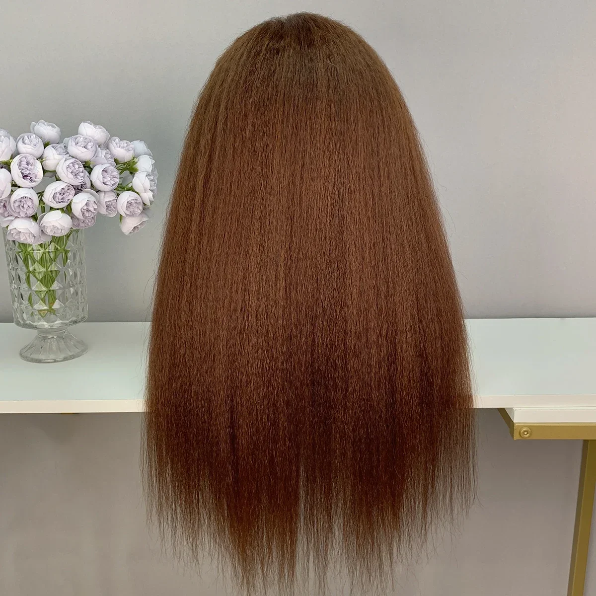 Macio marrom yaki kinky reta 180 densidade 26 Polegada longa peruca dianteira do laço para mulheres com cabelo do bebê preplucked diariamente sem cola