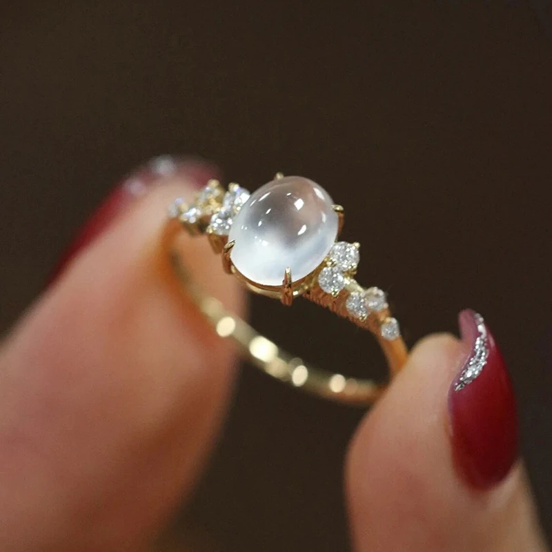 Huitan elegante Nachahmung Opal Frauen Ringe für Hochzeit exquisite weibliche Finger Accessoires Jubiläums geschenk neuen Modeschmuck