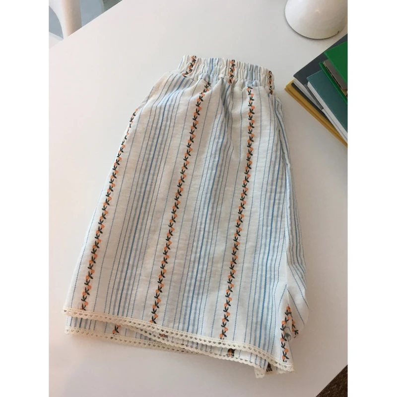 

Summer 2025 New Vintage Floral Bohemian Striped Cool Shorts Hot Pants