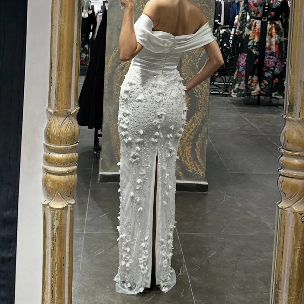 Maßgeschneiderte gerade Abendkleider, bodenlang, schulterfrei, ärmelloses Abendkleid, modisches Partykleid mit Pailletten und Blumen