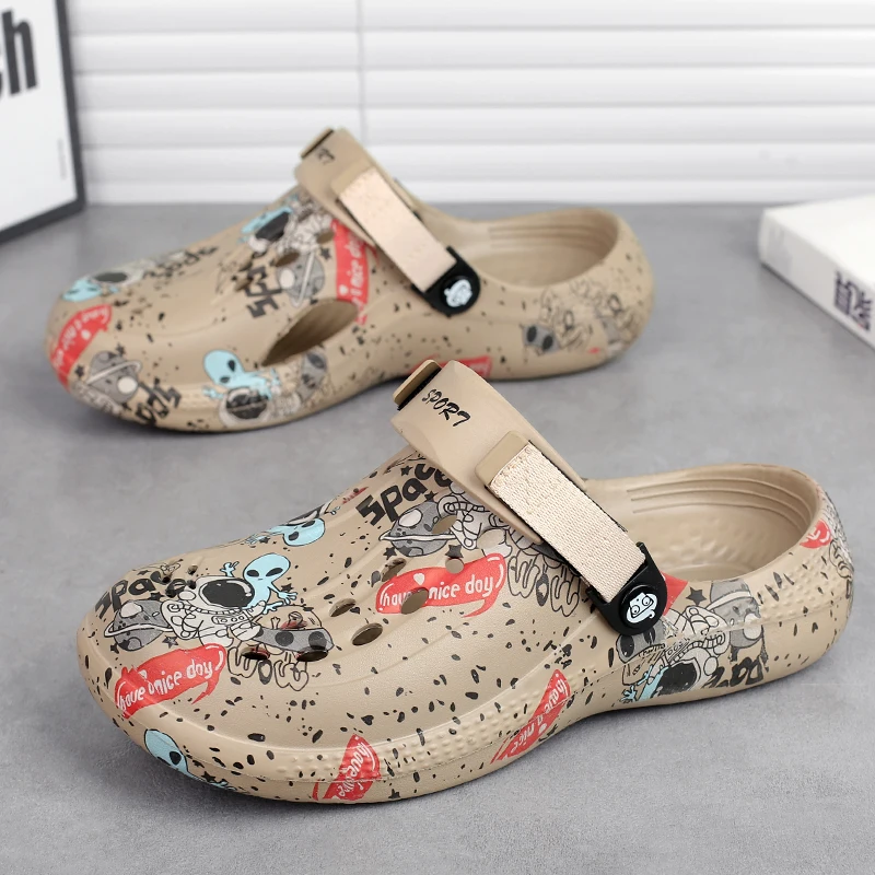 2026 New Men's Printed Sandals Fashion Home Garden Shoes Comfortable and Lightweight Slippers Anti slip Soft Bottom Flip Sandals