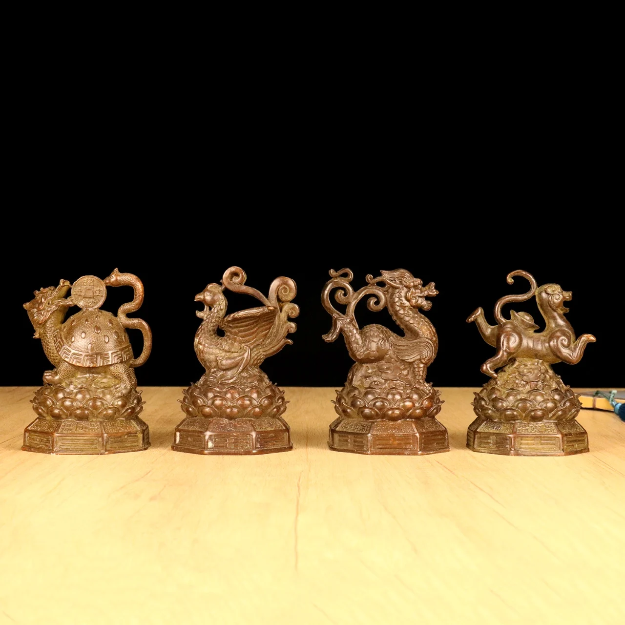 Antique-Style Round Alloy Incense Burner Perfect Small Decor for Car Entryway Tea Table Living Room and Home Decoration Statue