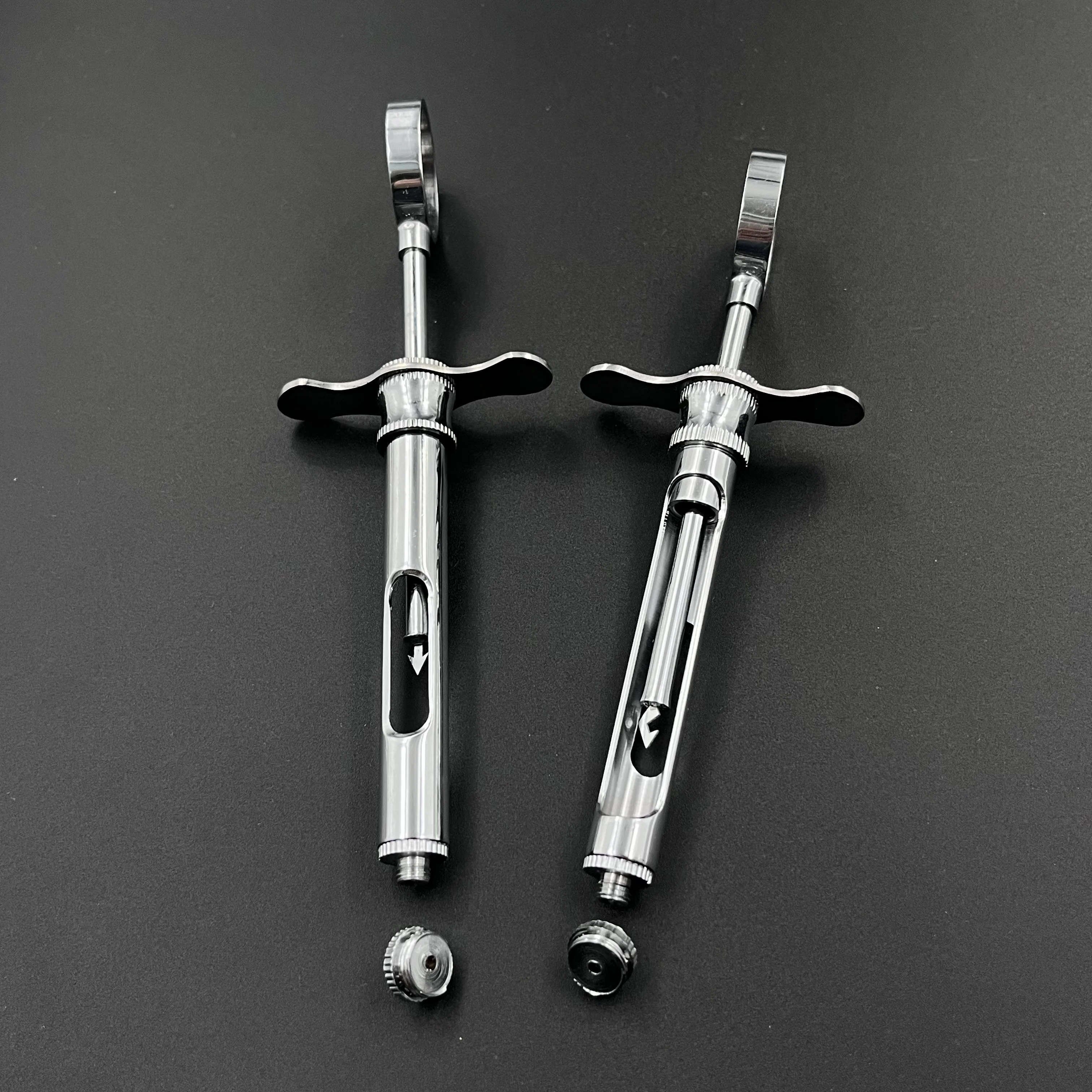 1 Set Dentistry Injection Syringe Hook-headed Sharp Head Stainless Steel Dental Aspirating Syringe Surgical Instrument 1.8ML