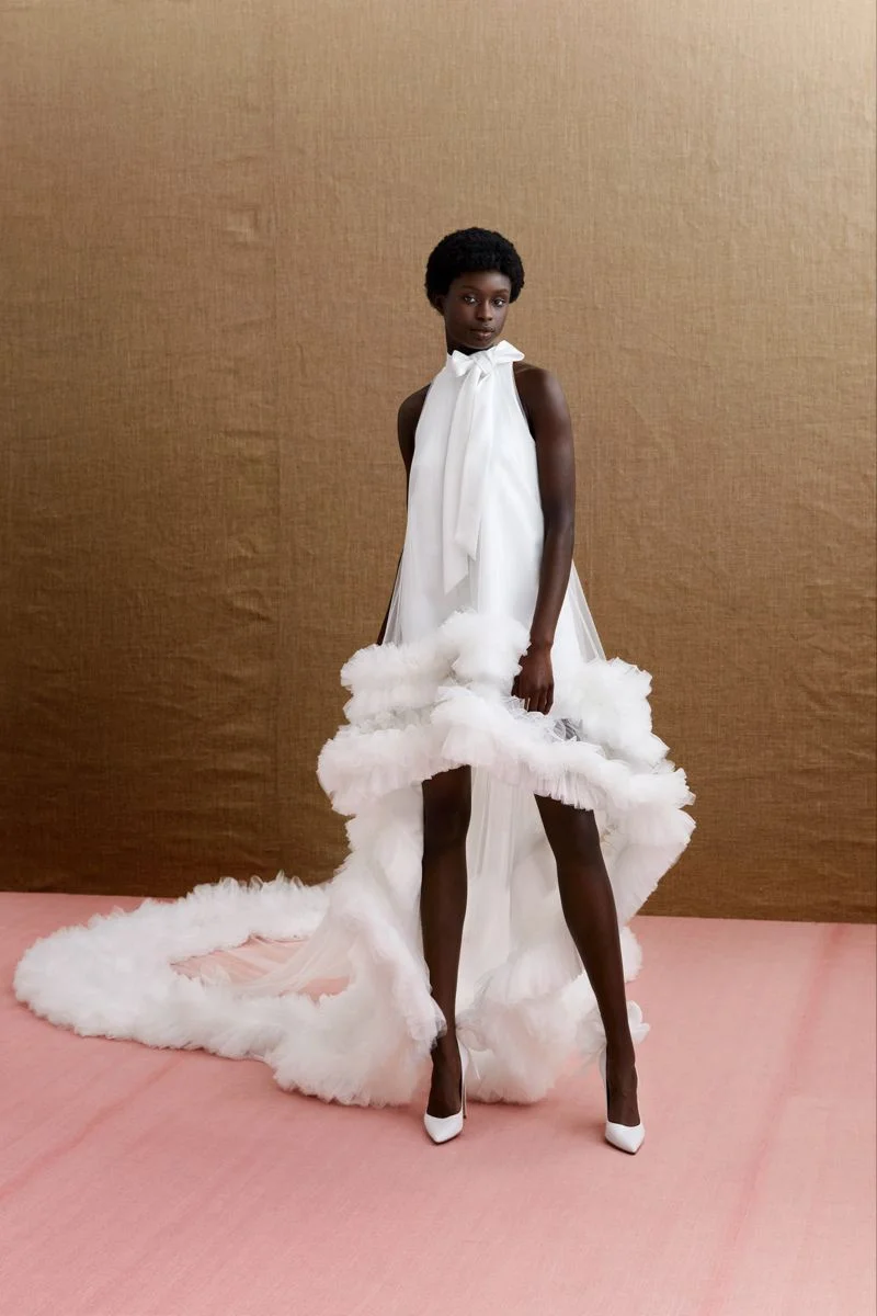 Abito da ballo donna Hi-Lo con fiocco bianco Vestaglie sexy senza maniche con volant Abiti da sposa Abito da sera Indumenti da notte per ospiti di nozze Personalizzati