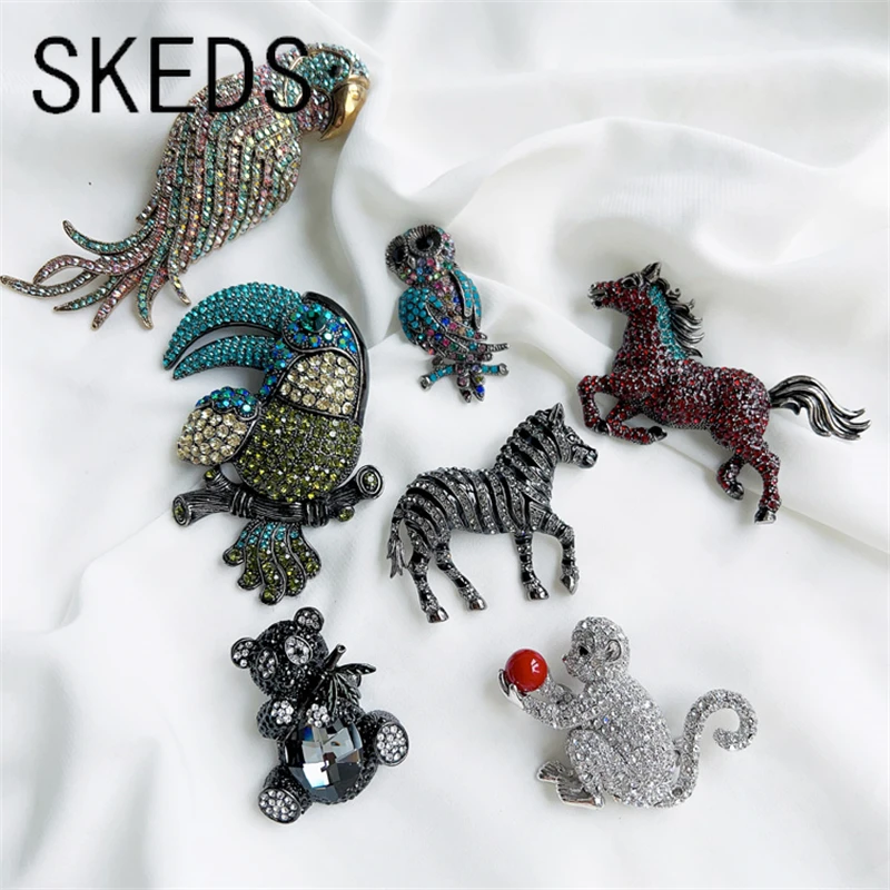 

SKEDS Vintage Women Men Heavy Industry Full Crystal Brooches Badges Retro Rhinestone Animal Series Pin For Women's Party Banquet