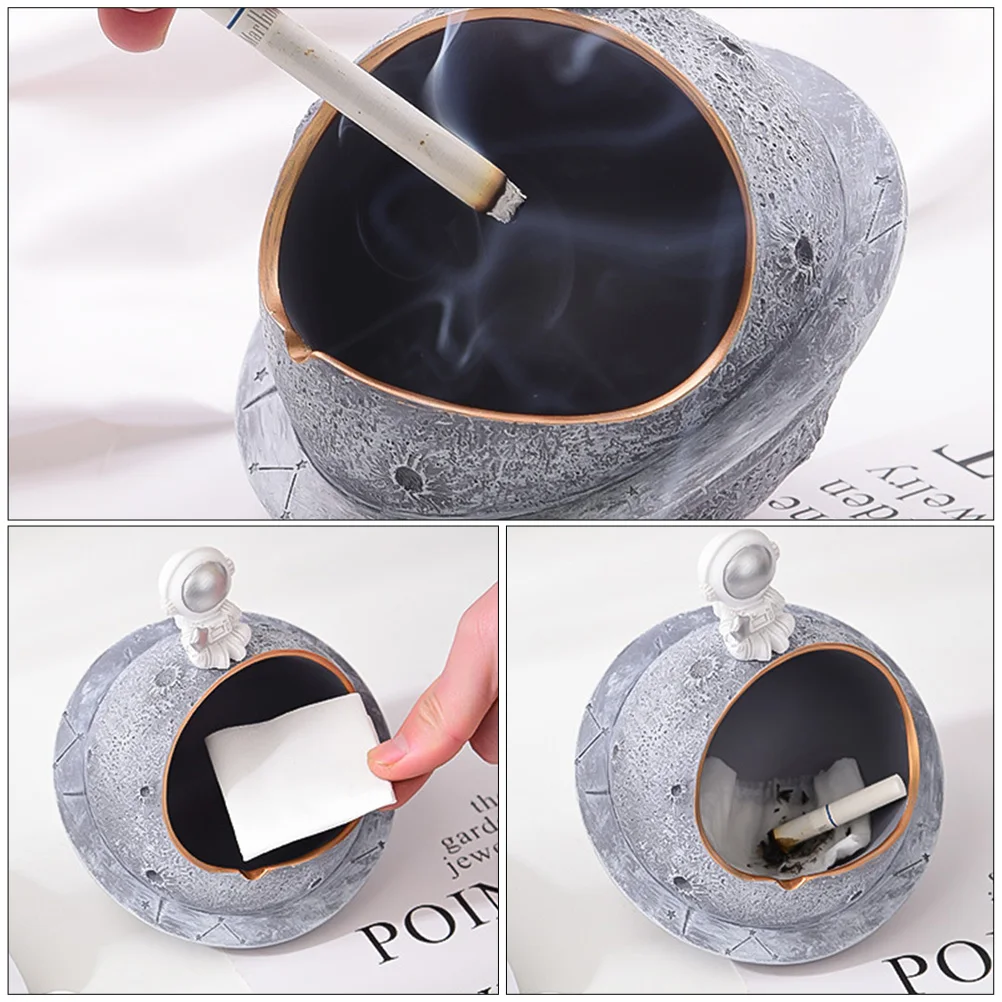 

Astronaut Ashtray Cigarette Container Desktop Adornment Holder Male Gift Bedroom Decor
