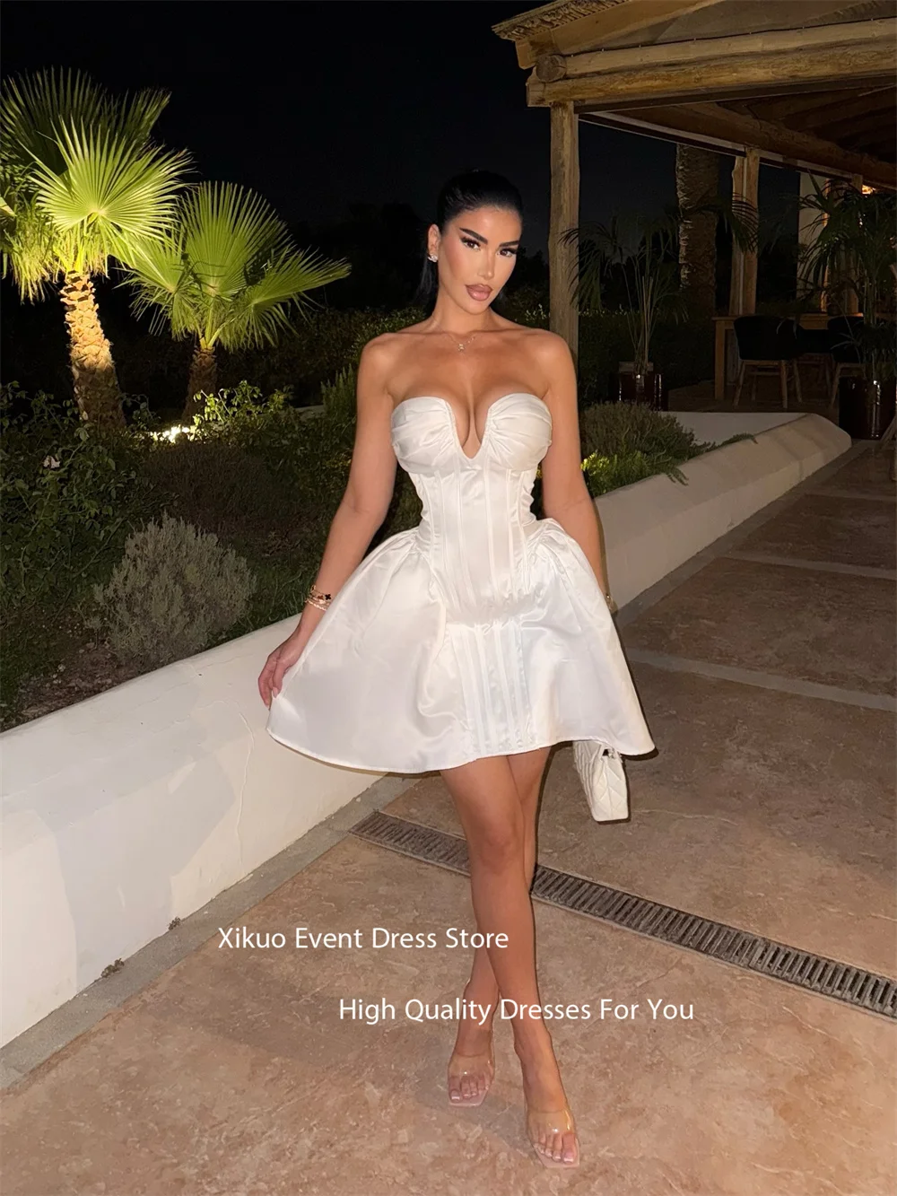 Xikuo Kelderen V-cut Trouwjurk Mouwloze Mini Lengte Vestidos De Novia Sweetheart Hals Bruidsjurken Voor Meisje Aangepaste