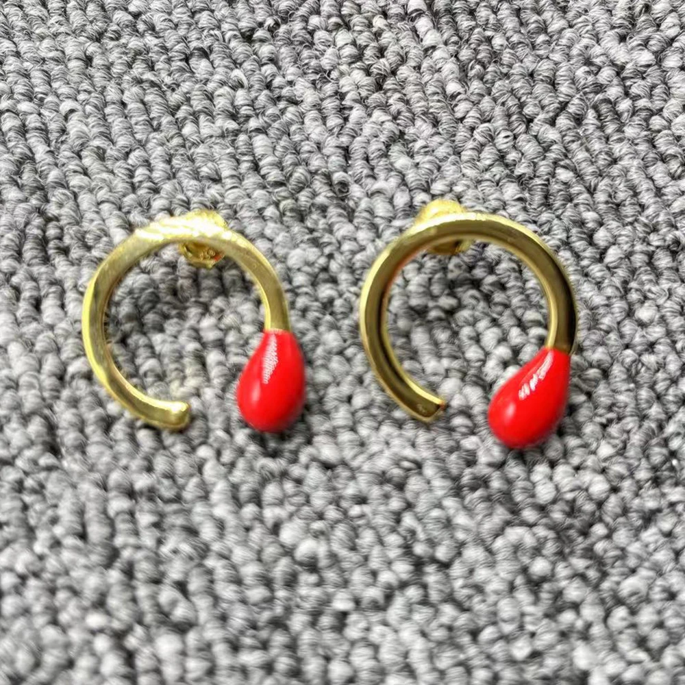 Red water droplet drop gold opening earrings retro C-shaped light luxury high-end feeling