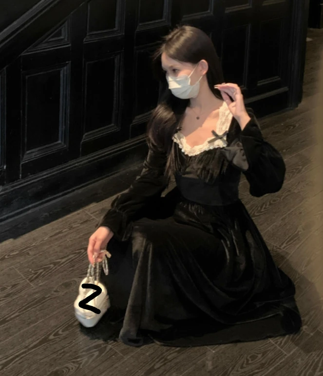 Abito autunnale in velluto da principessa di corte francese di grandi dimensioni a vita alta a trapezio versatile riduzione dell'età eleganti abiti neri a maniche lunghe