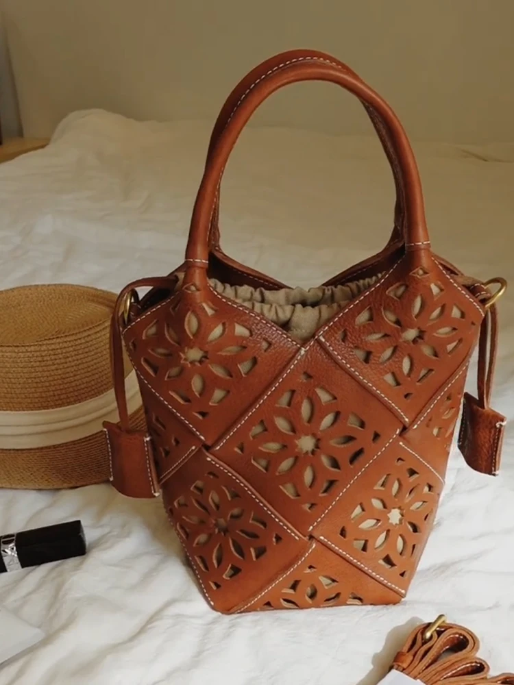

Brown Bucket Bag Women's Handbag 2026 New High-End Lightweight Luxury Woven Crossbody Tote Bag Chic Elegant Fashionable