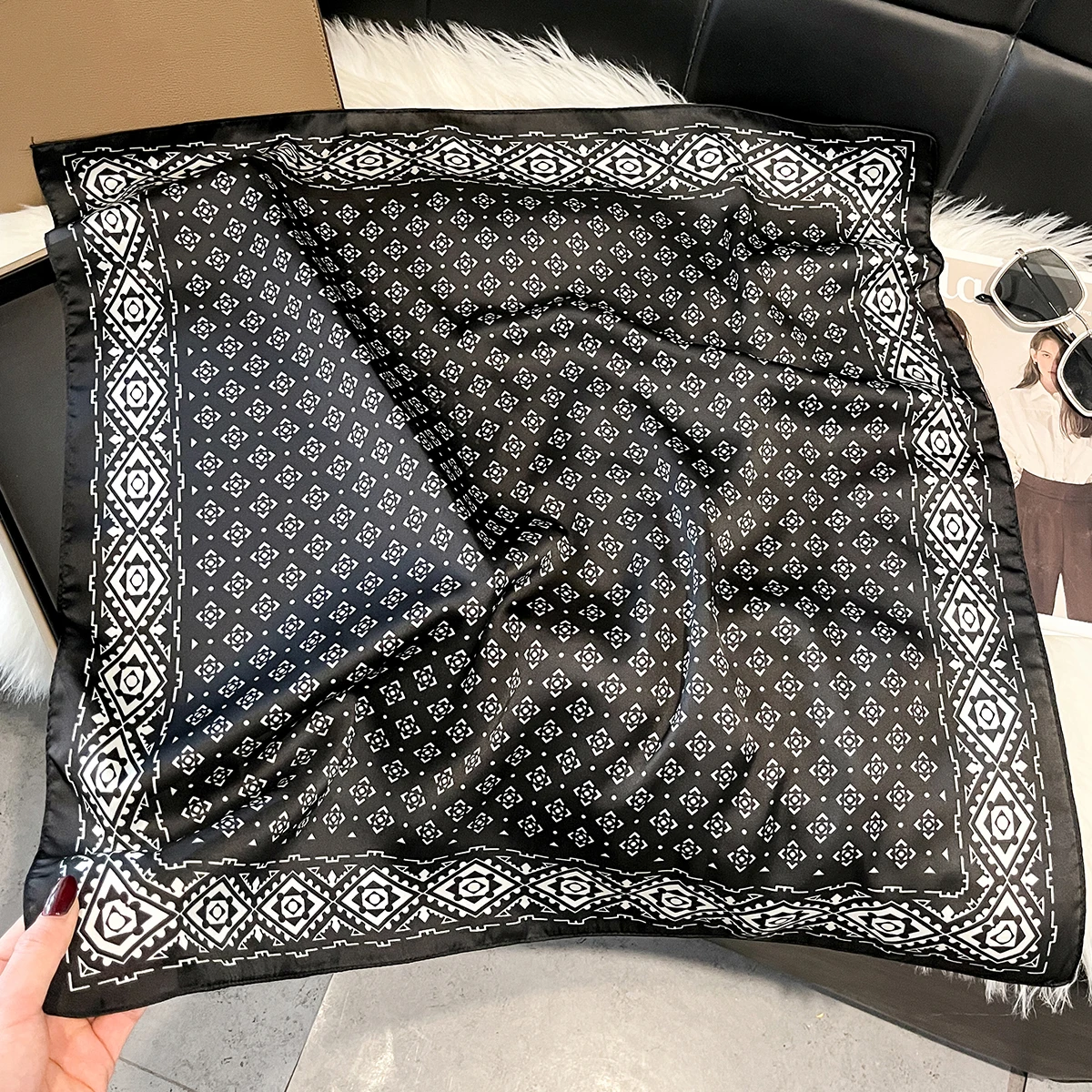 70x70cm Silk Square Scarf Print Shawl Neckerchief Women's Hair Band Head Wrap Satin Foulard Hijab Bandana - Fashionable Headwear