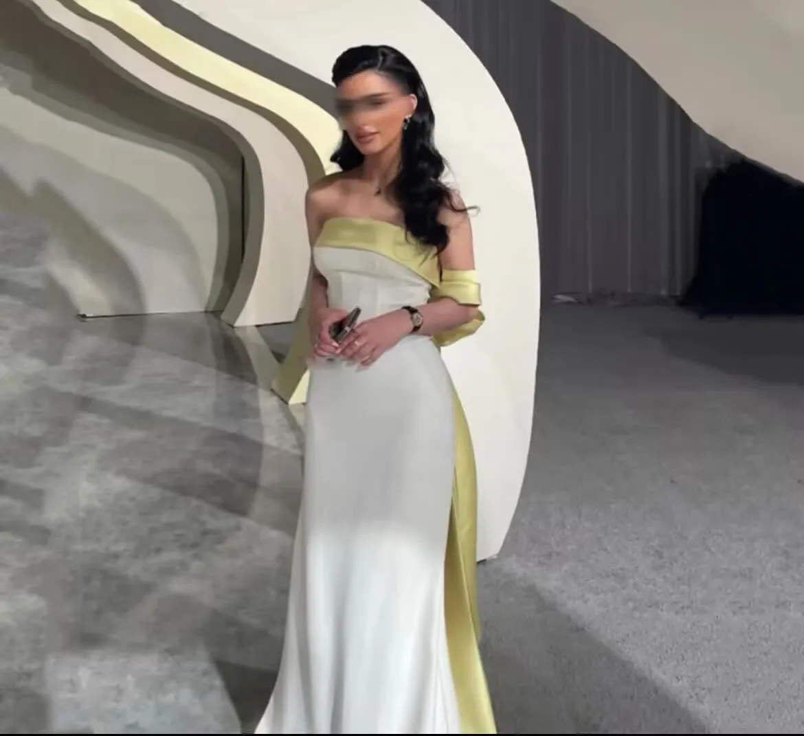 

Customized Elegant Mermaid Satin Bow Back Off the Shoulder Evening Dresses Modern Contrast Color Jersey Party Gowns fo