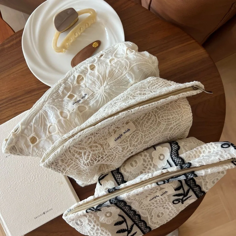 Elegant Makeup Bag Lace Boho Style Toiletry Brush Pouch Floral Embroidered Large Capacity Cosmetic Organizer Bags for Women