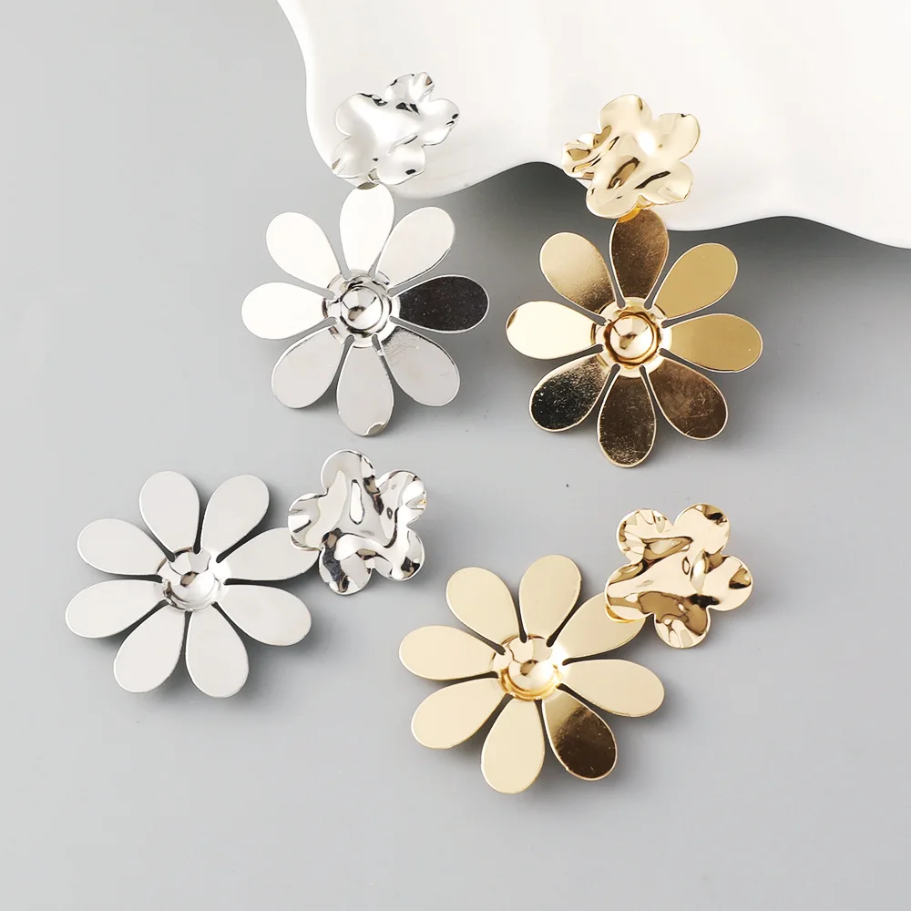 Fashion new small daisy petal long earrings light luxury high-end design cold wind temperament ear jewelry