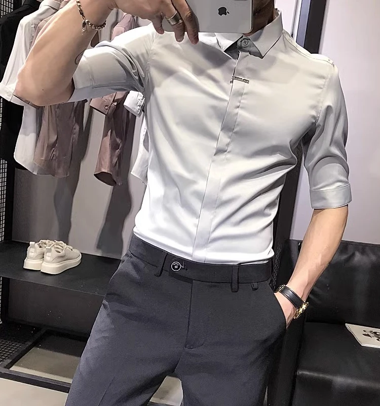 

Летняя мужская рубашка Slim Fit с коротким рукавом, модная молодежная рубашка с рукавом до локтя, на пуговицах, повседневная, белая, универсальный вариант