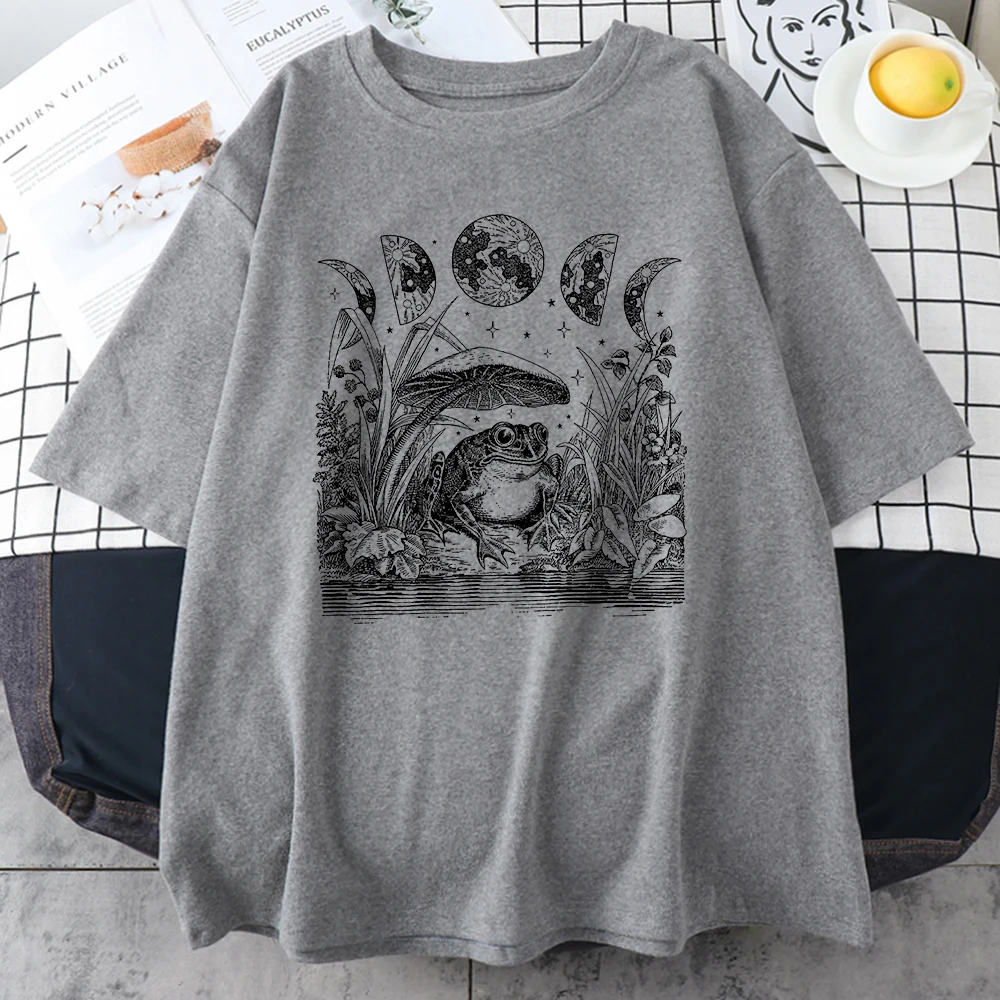 Cute Cottagecore Aesthetic Frog Mushroom Moon Witchy Men Tee Clothing Vintage Casual Oversize Cotton T-Shirts Creative Mans Tops