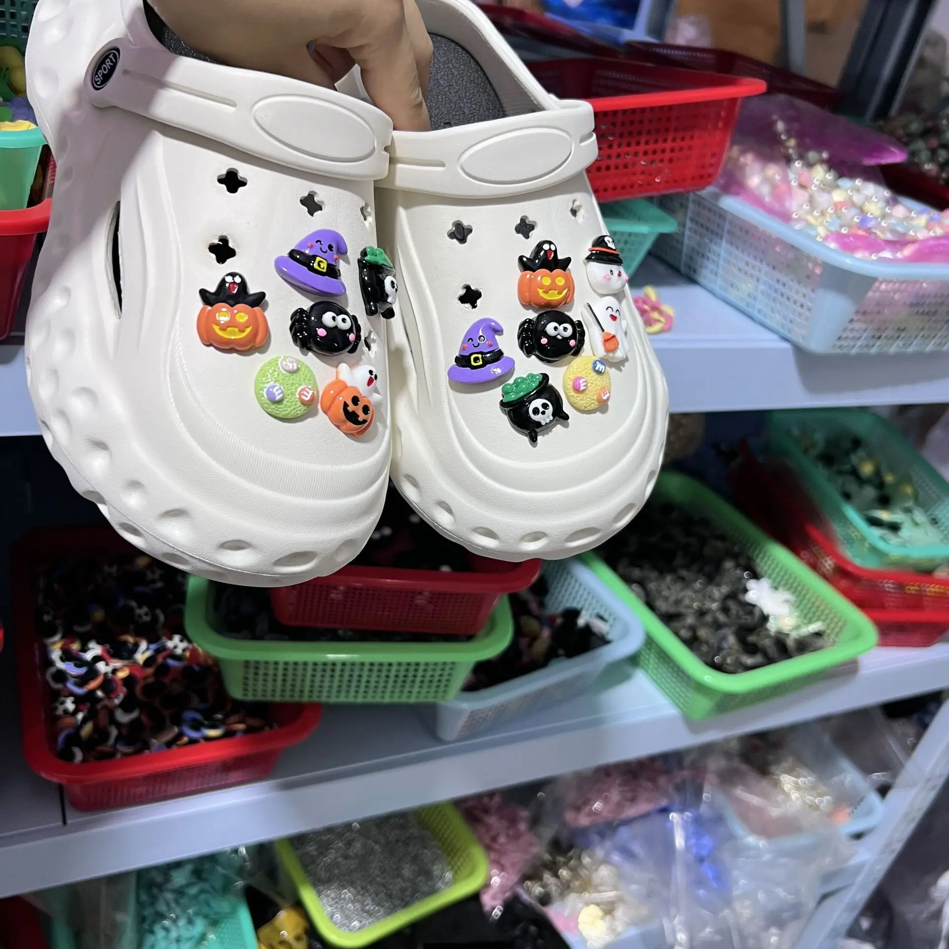 Halloween Cartoon Muster Loch Schuh Charms Zubehör Schuhs chnalle Kürbis Schuh Blume DIY Schuhe Dekorationen