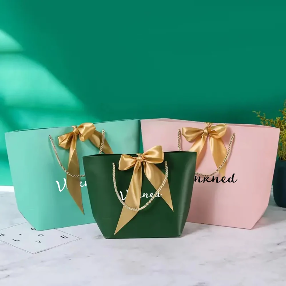 Paquete de 24 Mini bolsas de regalo para dulces de boda, Día de San Valentín, pequeñas empresas, logotipo impreso personalizado, bolsa de papel para compras para invitados con lazo de cinta