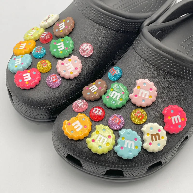 5-10Pcs Fashion Letter M Bean Candy Shoe Charms Fit Child\'s Clogs Funny Colorful Decoration Pins For Sandals Slipper Accessories