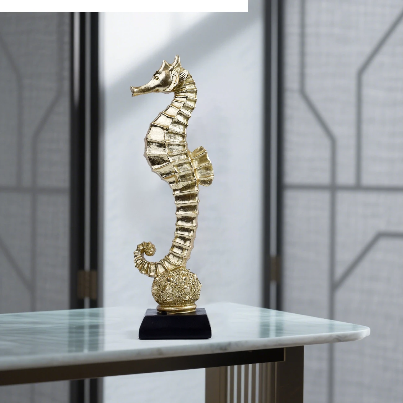 Resin Handicrafts Golden Conch Seahorse Marine Life Simulated Animal Sculptures Ocean Ornament Home Decoration Accessories