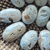 1pc Natural Hemimorphite Palm Stone Natural Crystal Handcrafted Stone for Home Decor Collector'S Gift Perfect for Festival Gifts