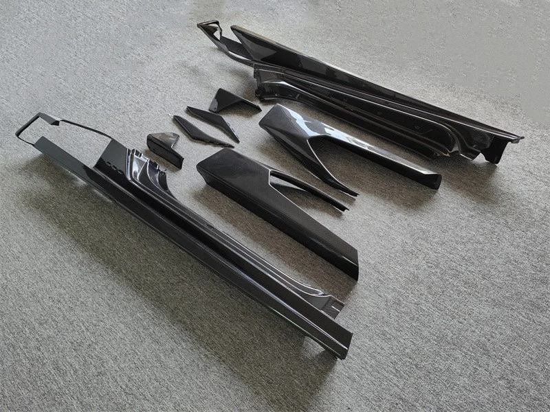 

Used for Lamborghini HURACAN LP580 LP610 improvement and upgrade M-style carbon fiber side skirts side skateboard body kit