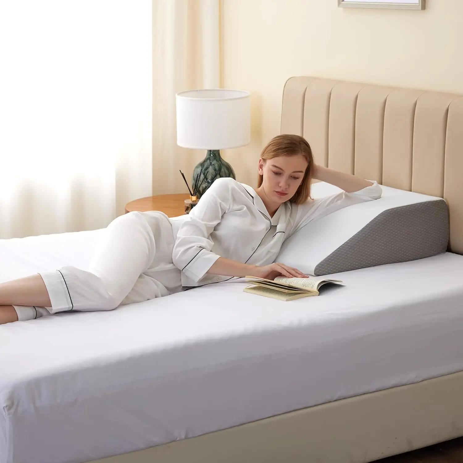 Leg Pillow Elevation Blood Circulation Leg Wedge for Elevation for Swelling After Surgery Memory Foam Foot Knee Pillow for Back