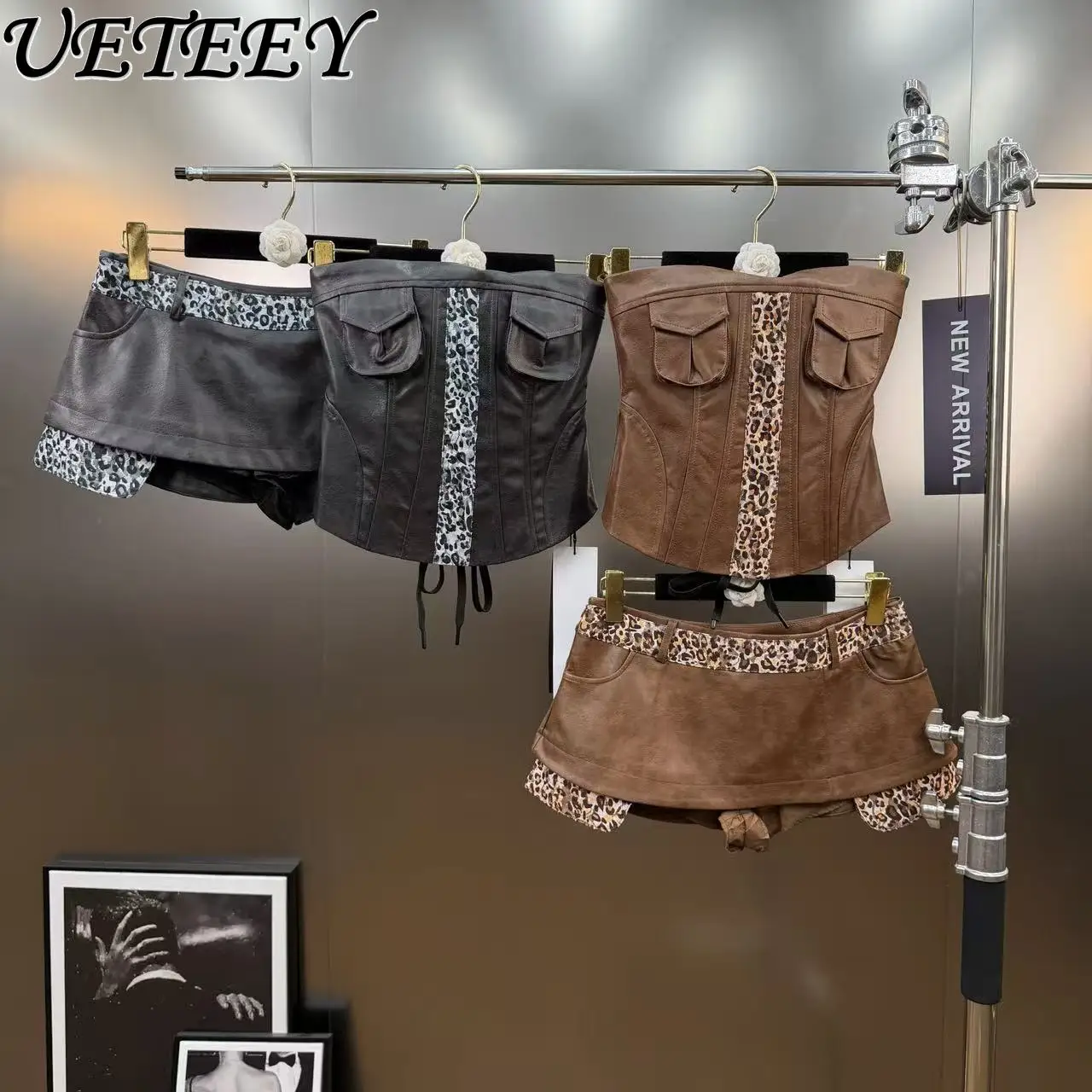 

2026 Весенняя крутая темная стильная короткая юбка на шнуровке на молнии с леопардовым принтом, сексуальный горячий жилет для девочек, короткая мини-юбка, комплект из двух предметов