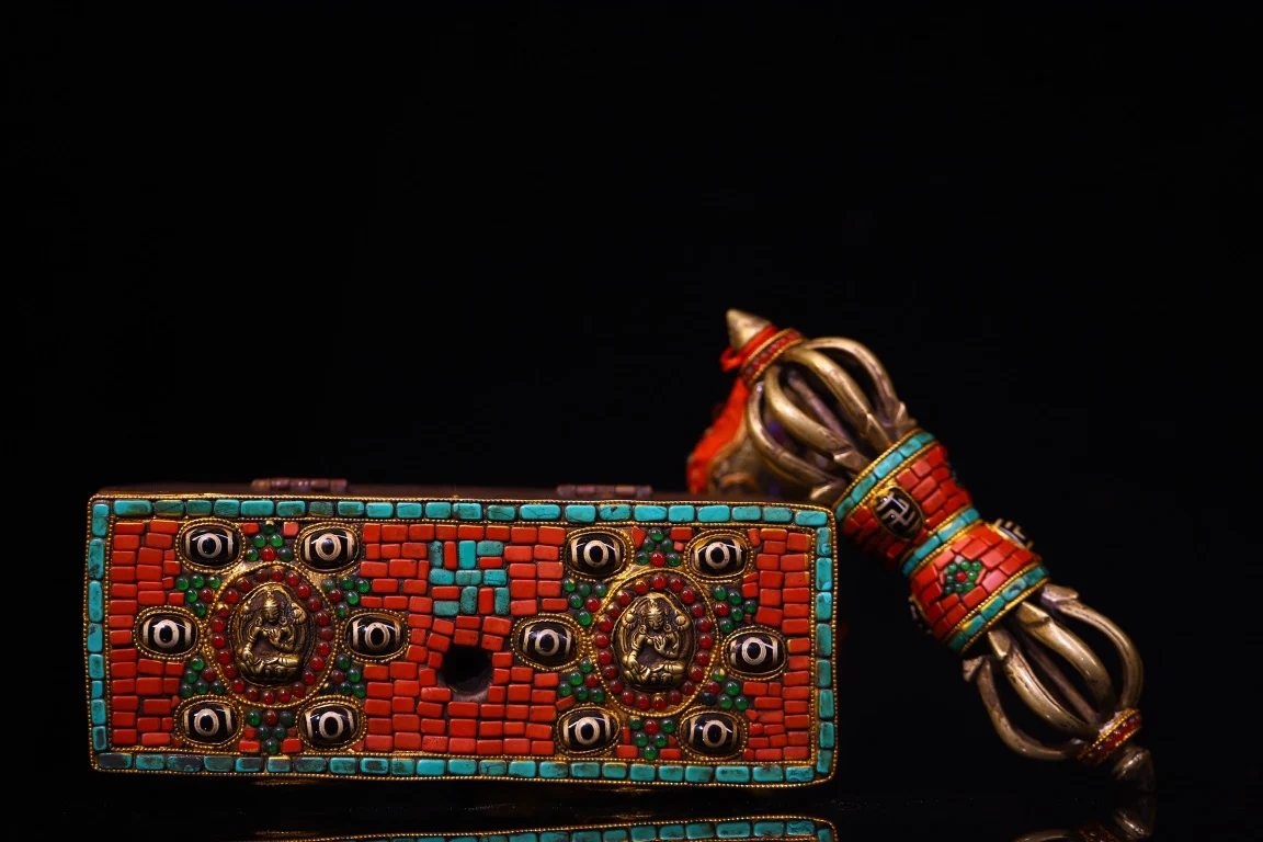 

8"Tibetan Temple Collection Old Bronze Mosaic Gem gZi Beads Turquoise Vajra Phurpa Prayer flag Bodhi Root Box Worship Hall