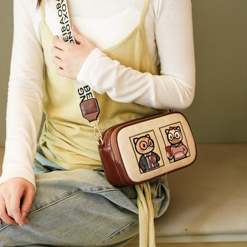 New messenger bag, mini crossbody bag, wide shoulder strap bag, zipper, cartoon cat, small square bag, women's casual handbag