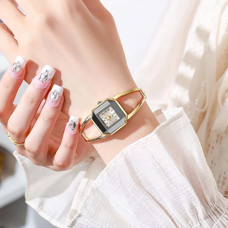 

Новые простые женские часы, лучший бренд, роскошные полые кварцевые наручные часы, элегантные женские часы с квадратным циферблатом, подарок