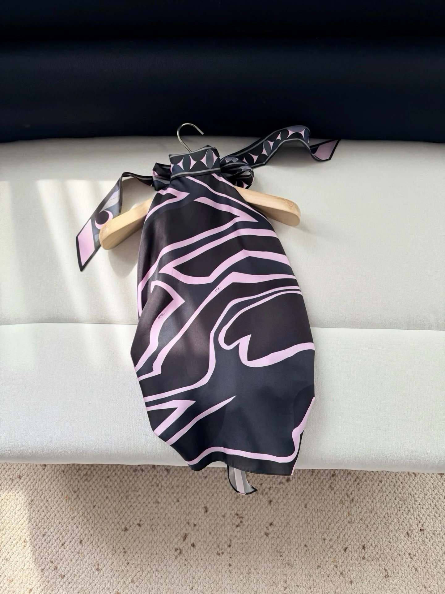 

100% Real Silk New Summer Retro Style Satin Halter Neck Top, Tie Neck Scarf Print Backless Crop Blouse High Quality Chic Casual