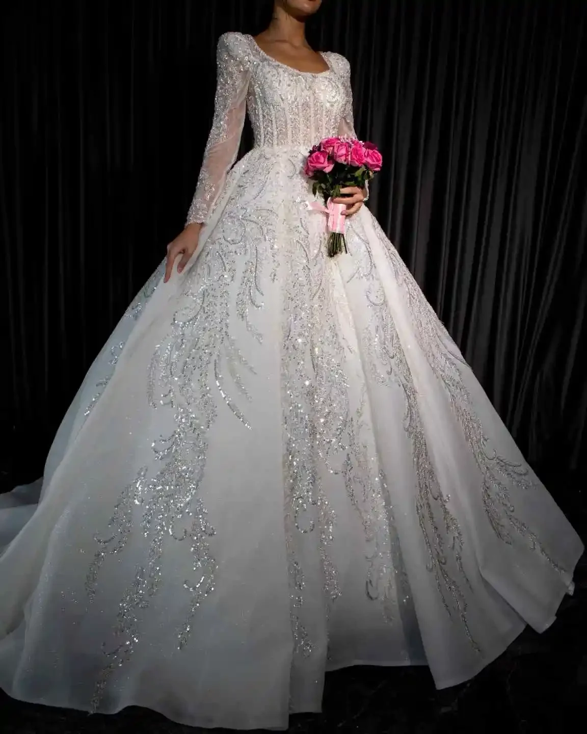 

Flavinke Customized Luxurious Classic Women Wedding Dresses Jewel Neck Long Sleeves Bridal Gowns Sequins Lace Sweep Train Dress