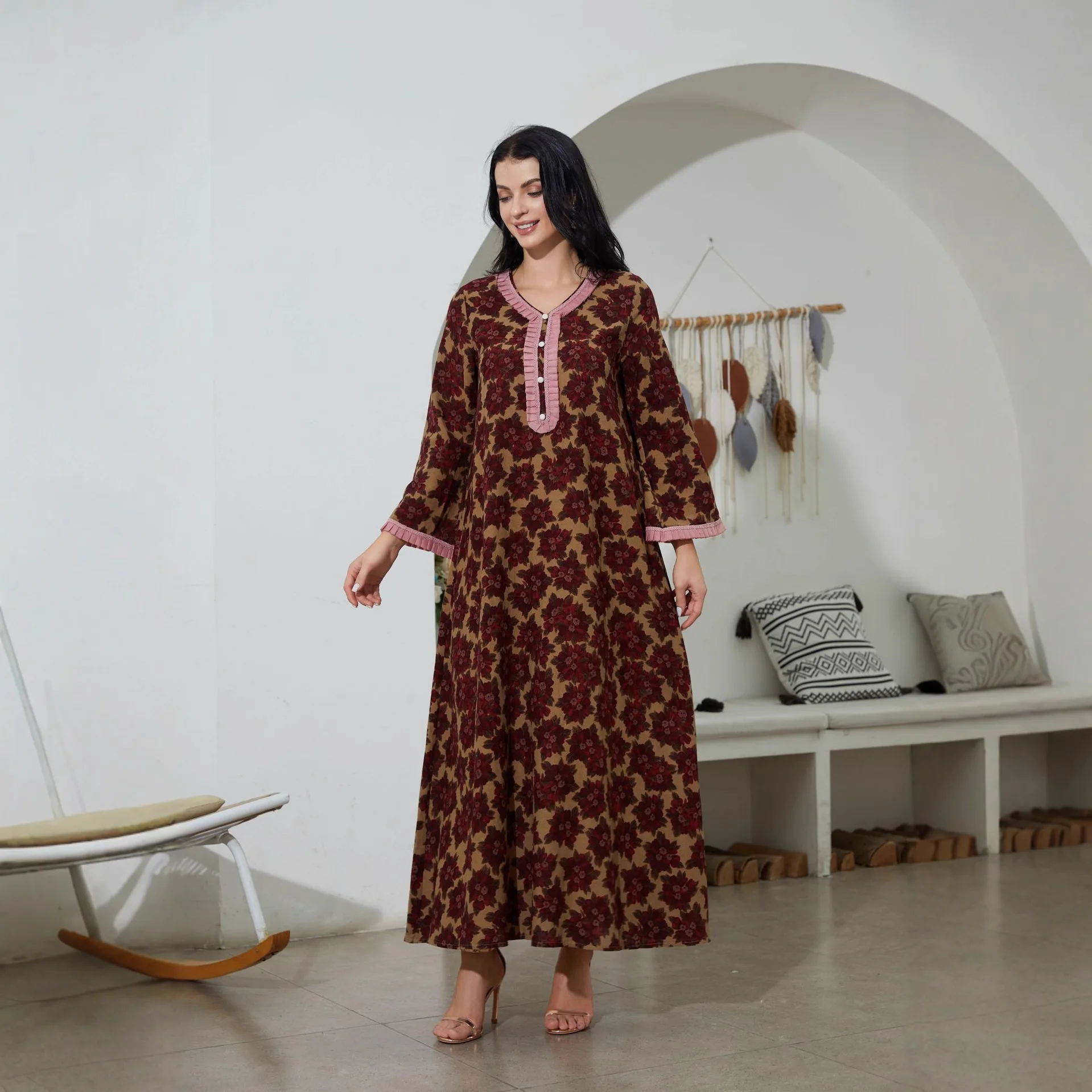 

Arab Dubai Muslim New Fashion Women's Brown Printed Loose Elegant Trendy Luxury V-neck Long Sleeve Abaya Dress Female Jalabiya